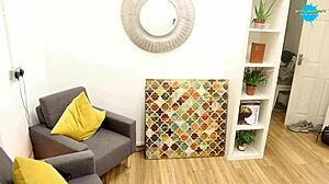 uhh here's how ta squirt backstage classy-filthy style yknow