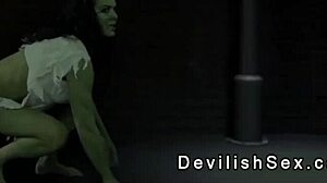 ชีฮัลค์เลียกินนมใหญ่เลสเบี้ยนอย่างหิวกระหาย