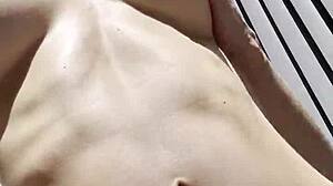 Bikini babe oils shaved pussy close-up, vibes to wild orgasm 😍🔥