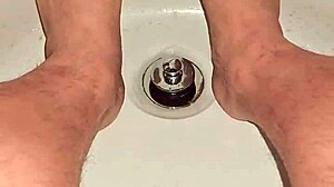 Rando's Nude Bath Teases Feet And Toes!