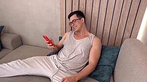 DELIVERY GIRL SUCKS DICK FOR 5-STAR RATING SERVICE