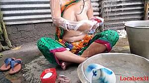 Indian Webcam Girl Licks Pussy Close-Up In Official Outdoor Fuck Video!