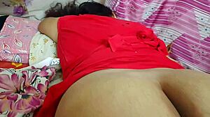 horny desi wife big butt loves that sexy massage 😈🍑