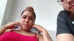 esta colombiana embarazada con ojos marrones me vuelve loco follando