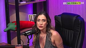 rafa hot blonde bombshell rules virtual sex with big tits