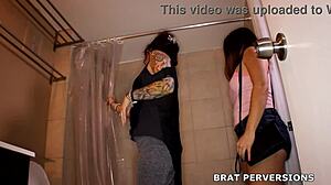 Pretty pussy lips drip in dirty toilet worship.