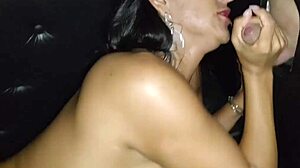 Levei Esposa e Namorada pra CHUPAR ROLAS no Gloryhole Loucamente!