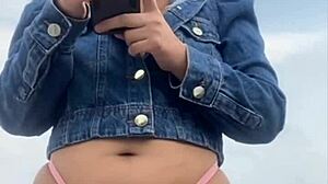 deixei ele de pau duro só pra mim pegar e sentir o tamanho na praia... que tesão!