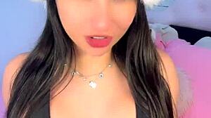 Emanuelly Raquel's Big Brazilian Ass Twerks In JOI