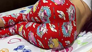 me encanta ese huge ebony fat ass en pijama 😍🍑