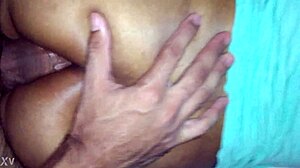 comendo o cu da prima bem gostoso