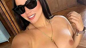 Wanna watch Shamanta naked masturbating hot? You won't believe it!