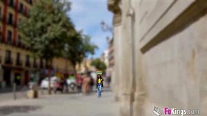 ולן פינקס במסיבת זיונים חסרת בושה במדריד