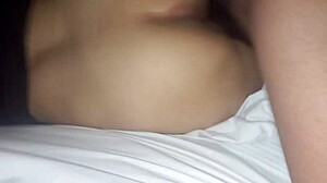 Anal brut maison dans le cul serré de la sexy rousse latina voisine