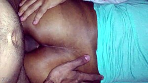 comendo o cu da prima bem gostoso