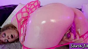 😍 sara jay's pink lingerie fishnets got me stroking her wet milf pussy! 🔥