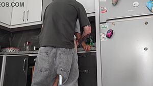 बॉयफ्रेंड भाड़ में जाए, मुझे सौतेली बहन की गांड चोदनी है अभी!