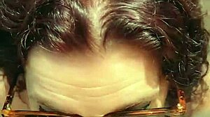 Técnico dobra putinha 18+ após treino pra boquete fundo facefuck e gozada 💦🍆