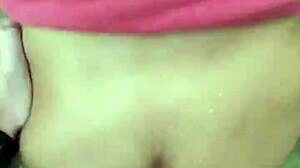 Outdoor creampie nearly caught with horny Filipina girlfriend!