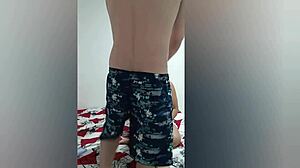 he offers burgers to pregnant venezuelan to film her as boss