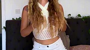 i luv teasin you guys... more for my subs only hehe