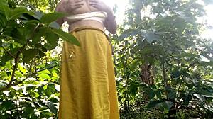 stepmom fucked secretly in guava garden at farmhouse 🌳🍑😈