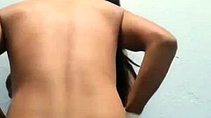 Mexicana Gime De Placer En El Baño Caliente