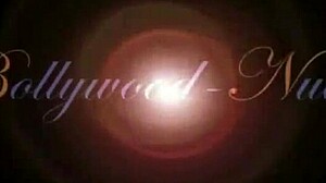 Indian milf bares her nude curves just to drive you wild