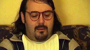 esta rubia con coño peludo me hace cabalgar hasta el cielo con corrida?