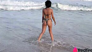 Japinha Drags Pirocudo for Beach Bareback Fuck