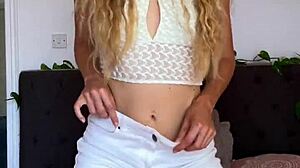 i luv teasin you guys... more for my subs only hehe