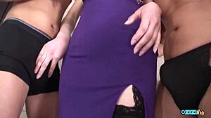 Sweet young posing leads to perfect clit satisfaction