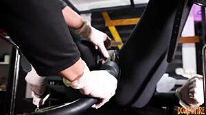 i make salome salvi squirt nonstop with my strapon dominafire style!