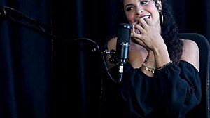 ever seen sweet karolzinha dance sensually then fuck on trail?