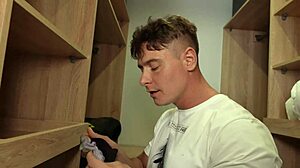 panty sniffer fuck me now!