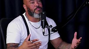 ever seen sweet karolzinha dance sensually then fuck on trail?