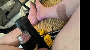 Strangers Control My Toy Live Til I Cum On Feet