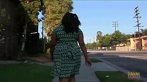 thick ebony street pickup rides monster bbc doggystyle!