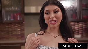 penelope woods' pussy and ass wrecked in 6-on-1 dinner gangbang 😱🍆🍑💦