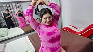 she waits boyfriend i offer bold workout tease