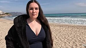 Hey teen, wanna get tricked by this old German tourist into rough fucking your curvy big natural tits body on holiday? 😈🍑💦