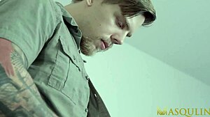 jeremy london craves sucking those monster cocks bareback