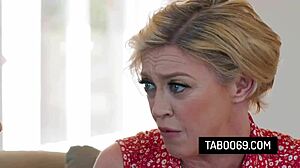 bogato oprsje blond mačeha Dee Williams trdo nagači pastorka za družinsko tabujsko vez