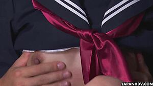 風さざ波の警察制服パイパンオナニー指マン無修正