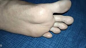 p�zinho com chule e saliva bate uma pra mim vai dripping saliva everywhere