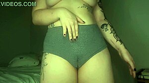 wanna jerk my latina gym cameltoe pussy?