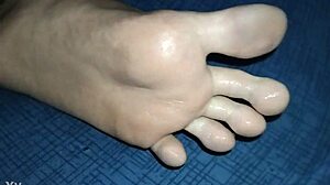 p�zinho com chule e saliva bate uma pra mim vai dripping saliva everywhere