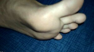 p�zinho com chule e saliva bate uma pra mim vai dripping saliva everywhere