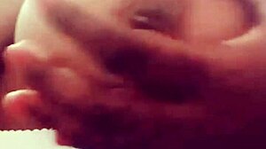 Sis's bath turns to wet pussy gourd fuck session.