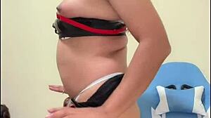 linda transexual doctora con tetas jugosas en hospital 😍🏥